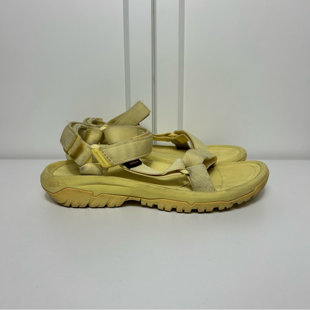 Teva hurricane xlt2 yellow sandals